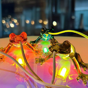 Sculptured Table/Wall Lamp | Qeeboo Hungry Frog | OROA.com