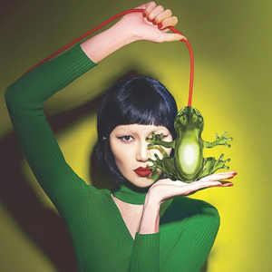 Sculptured Table/Wall Lamp | Qeeboo Hungry Frog | OROA.com