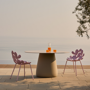 Oval Indoor/Outdoor Dining Table | Qeeboo Cobble | OROA.com