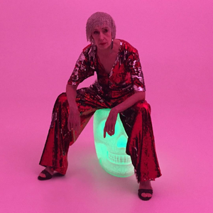 Skull Stool with Rechargeable LED Lamp | Qeeboo Mexico | OROA.com