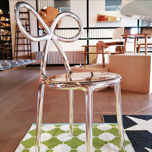 Bow Design Dining Chair | Qeeboo Ribbon | OROA.com