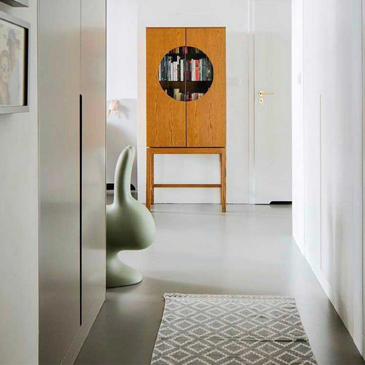 Molded Bunny Chair | Qeeboo Rabbit | OROA.com