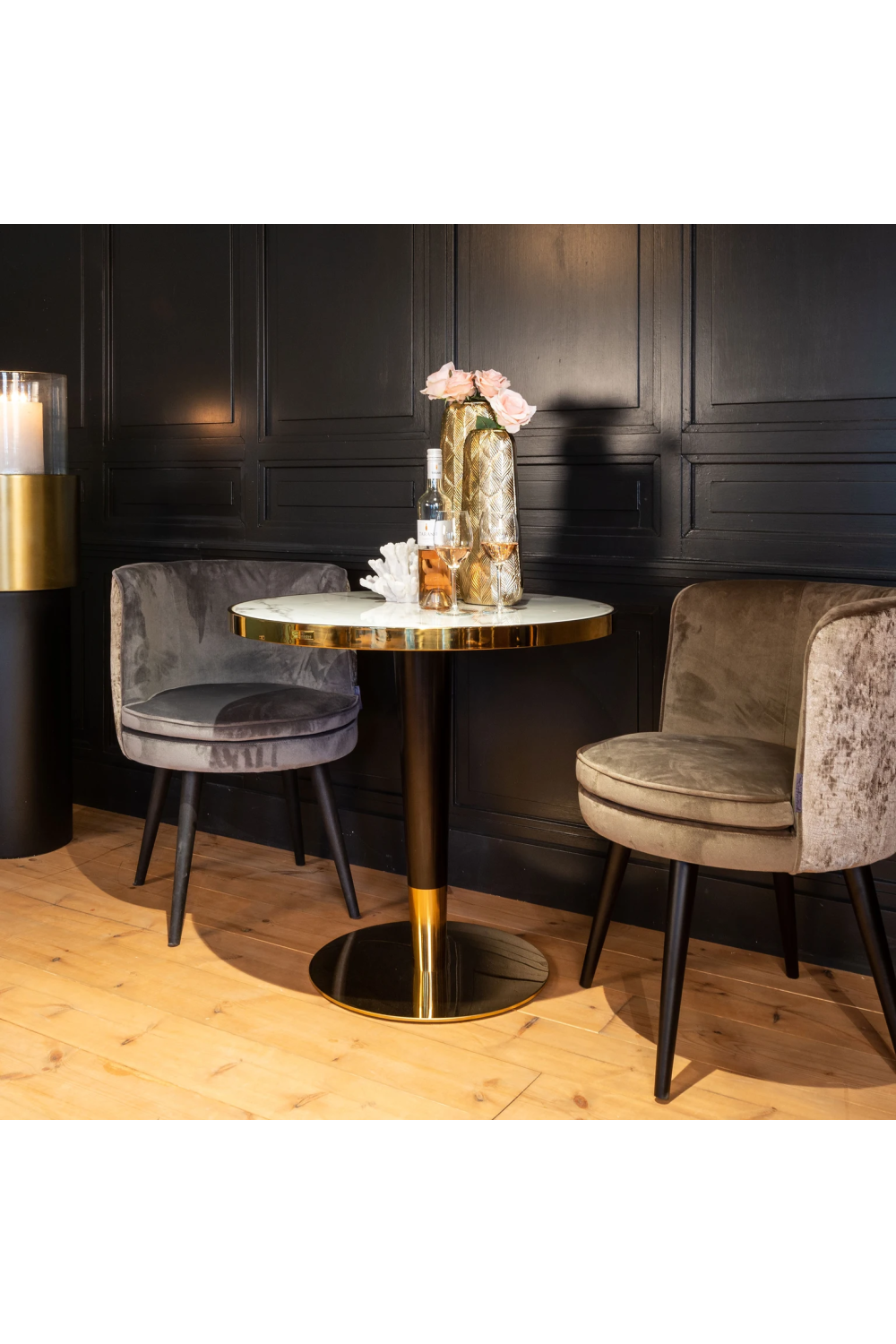 Modern Pedestal Dining Table | OROA Osteria | Oroa.com