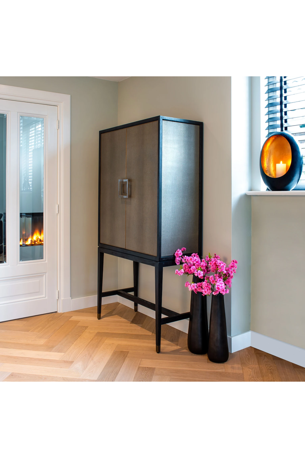 Wood Framed Leather Bar Cabinet | Richmond Interiors Bloomingville | OROA