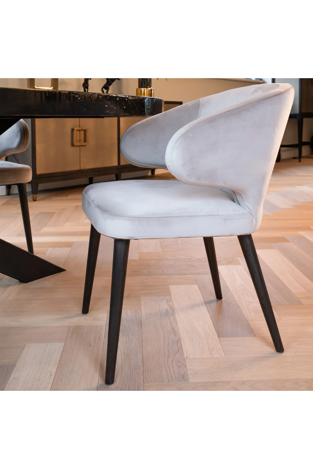 Modern Velvet Dining Chair | Richmond Interiors Indigo | Oroa.com