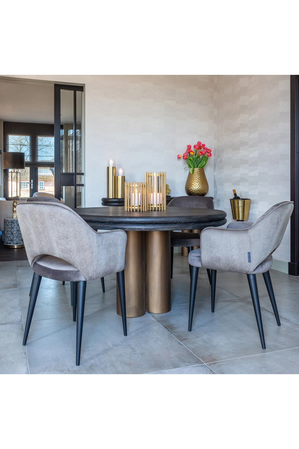 Round Metal Dining Table | OROA Macaron | OROA.com