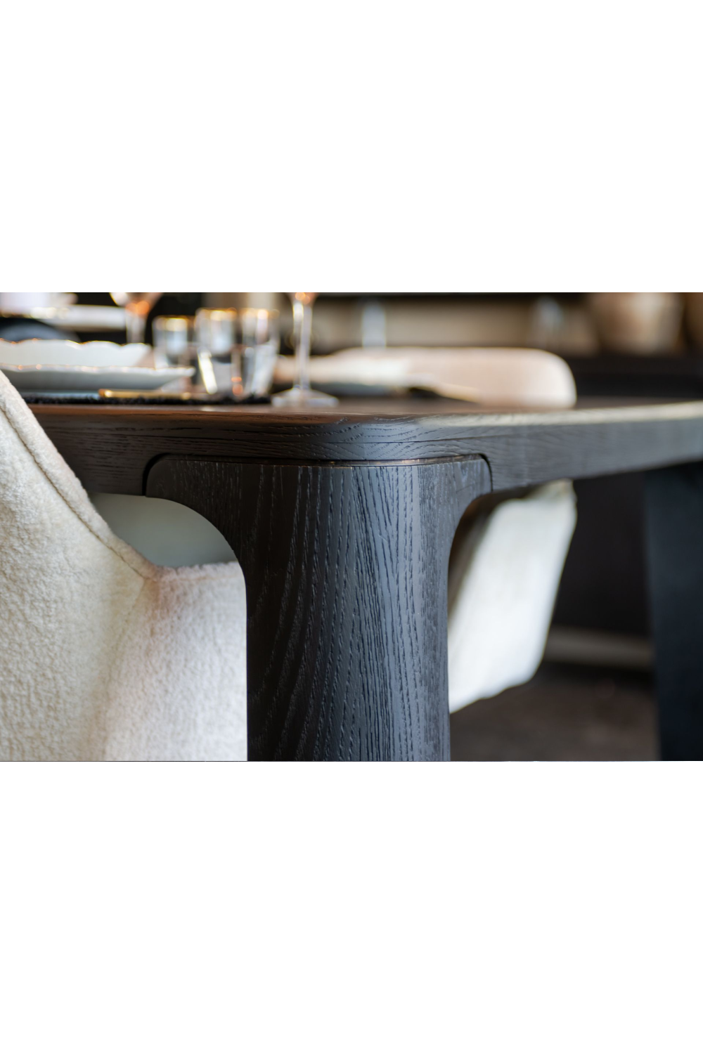 Rectangular Wood Dining Table | Richmond Interiors Baccarat | OROA.com