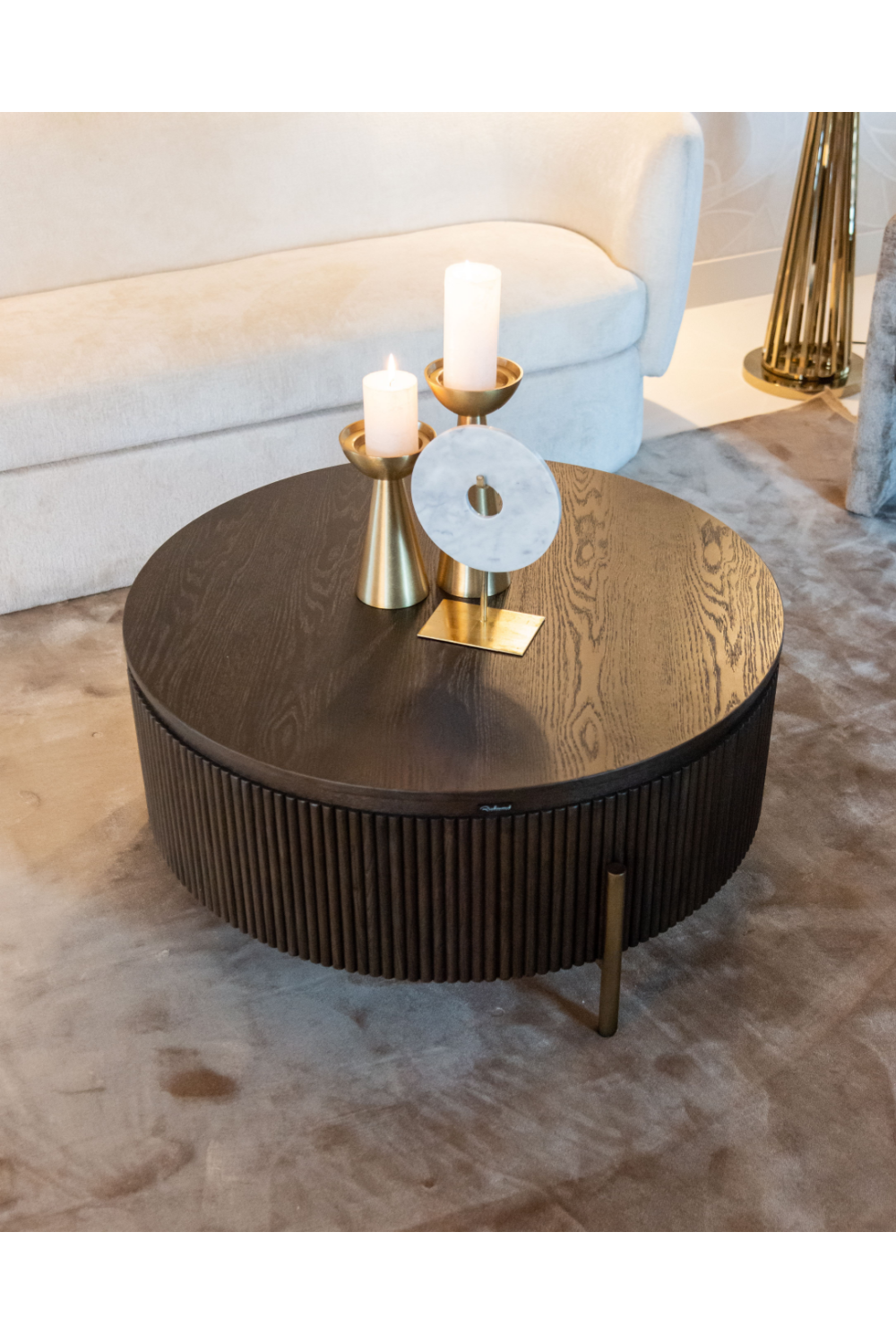 Contemporary Classic Coffee Table | OROA Luxor