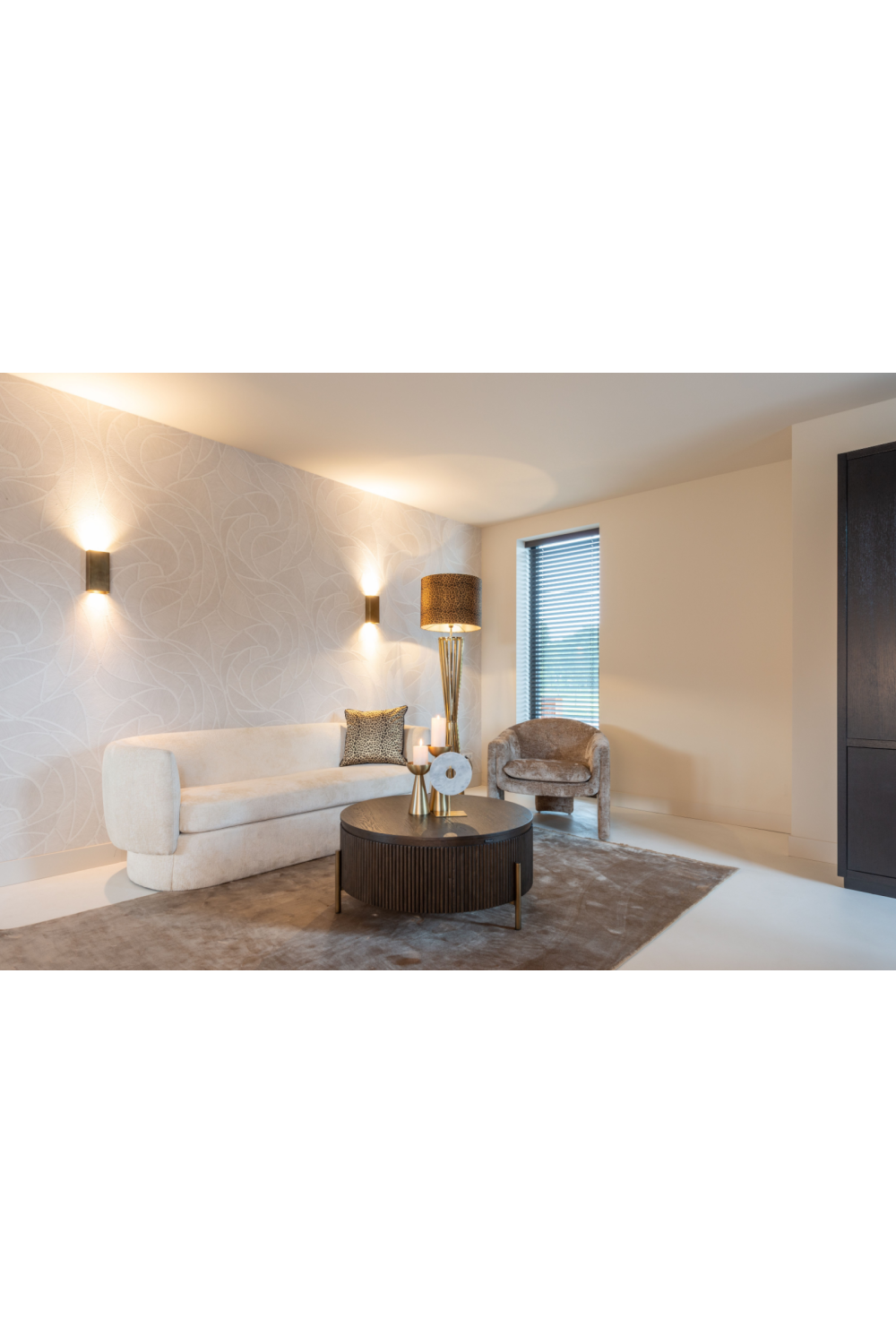 Contemporary Classic Coffee Table | Richmond Interiors Luxor | Oroa.com