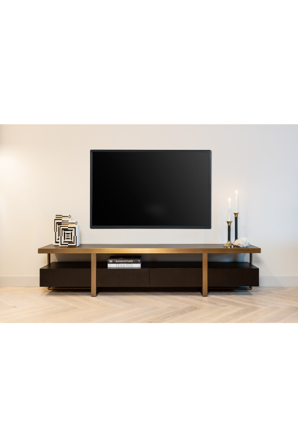 Black Oak Veneer TV Cabinet | Richmond Interiors Diddley | Oroa.com