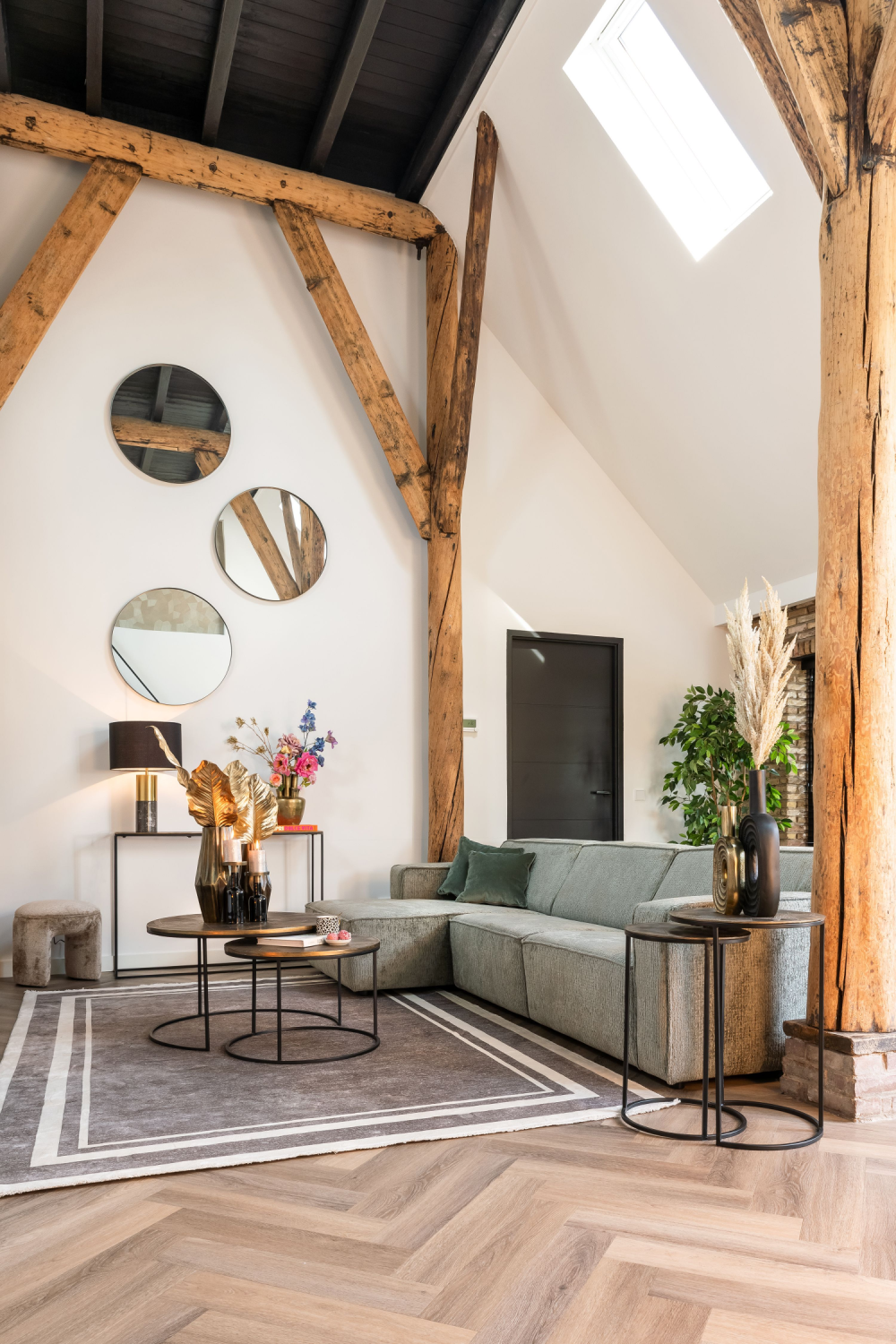 Round Gold Nested Coffee Tables (2) | Richmond Interiors Tulum | Oroa.com