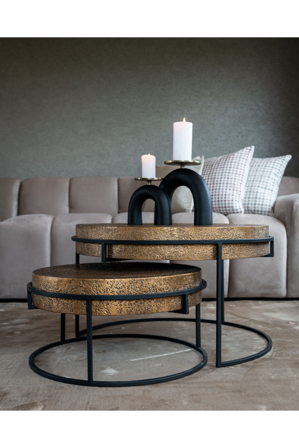 Round Metal Nesting Coffee Tables (2) | OROA Derby | Oroatrade.com