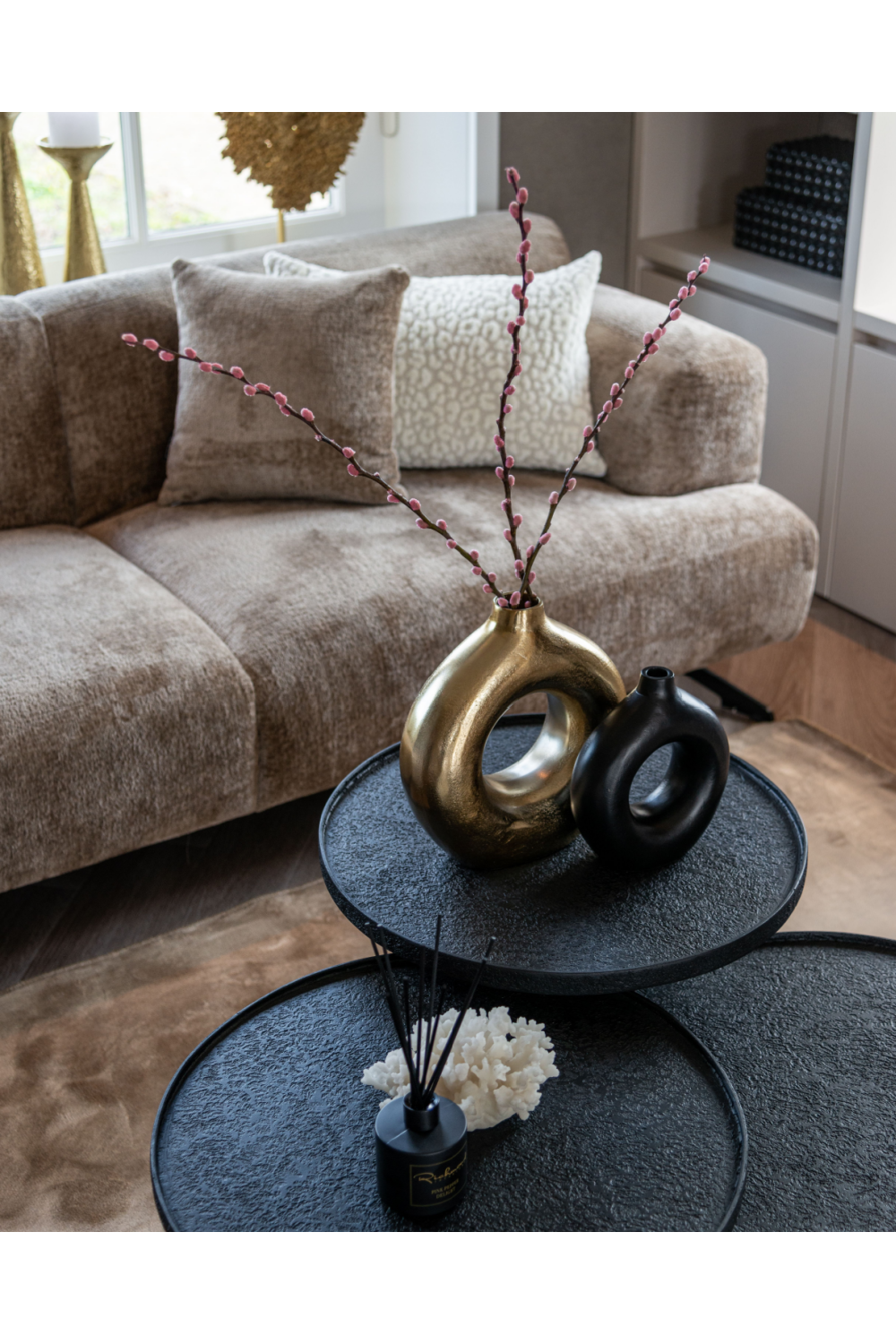 Round Tripod Coffee Table Set (3) | OROA Oxford | Oroa.com