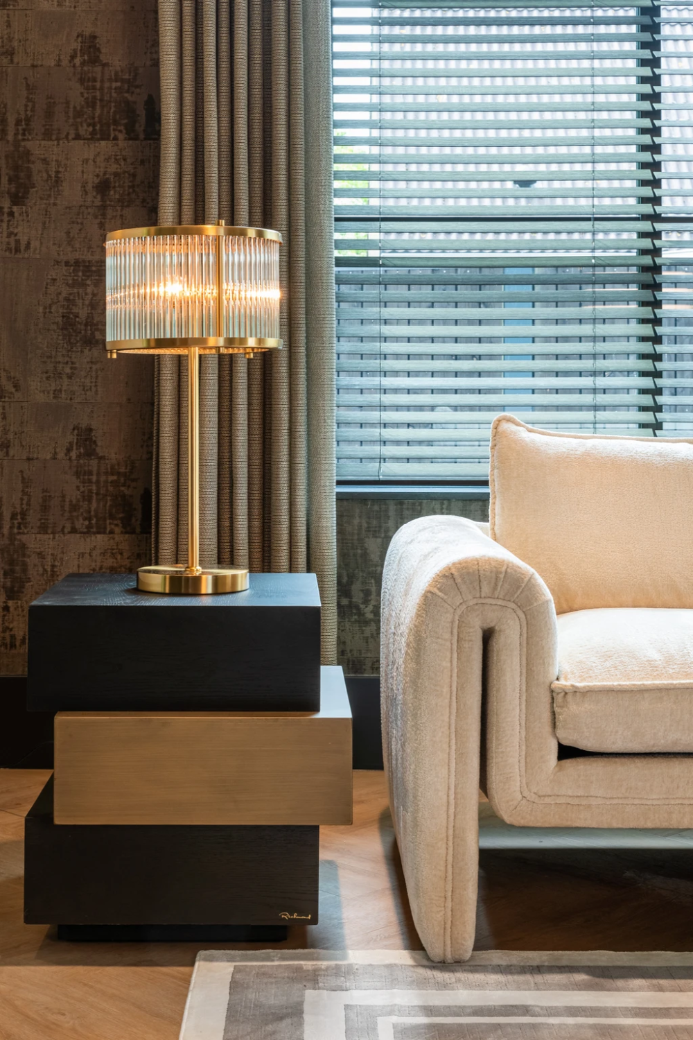 White Chenille Modern Sofa | Richmond Interiors Sandro | Oroa.com