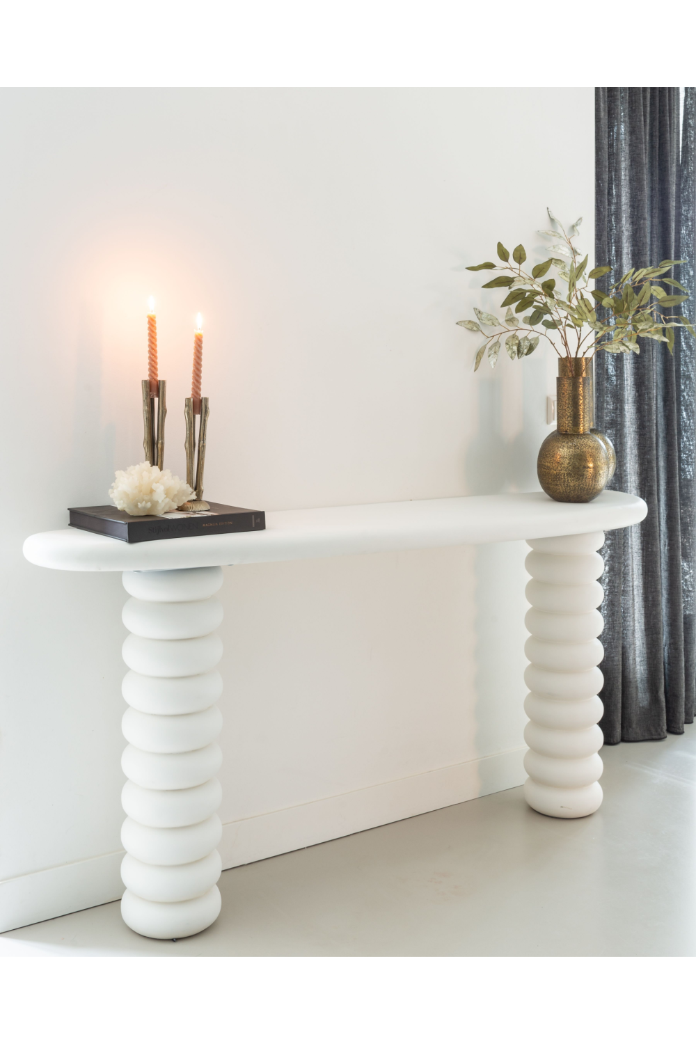White Modern Console | Richmond Interiors Bloomstone | Oroa.com