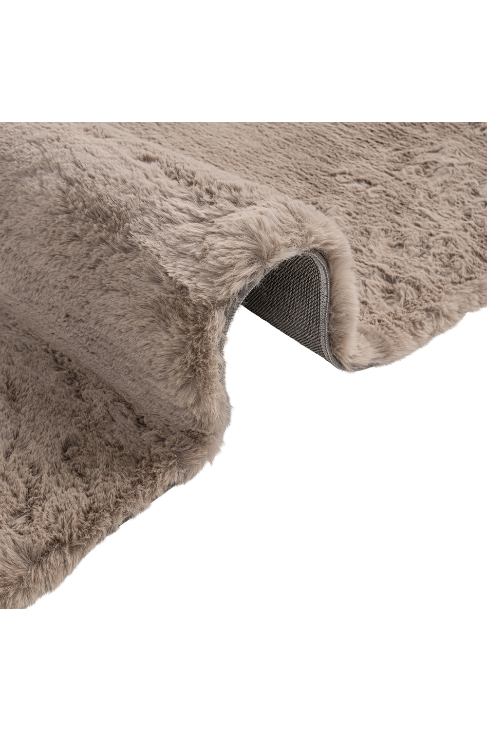 Taupe Fur Carpet 6'7" x 7'7" | Richmond Interiors Saifo | Oroa.com