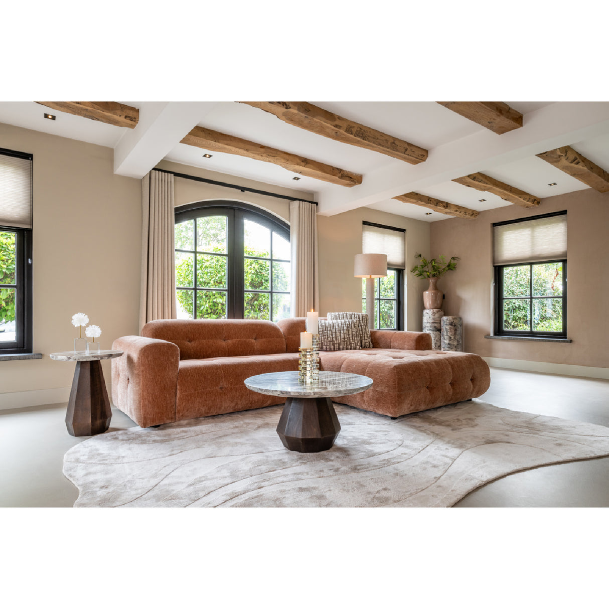   Brown Iron Vase | Oroa.com