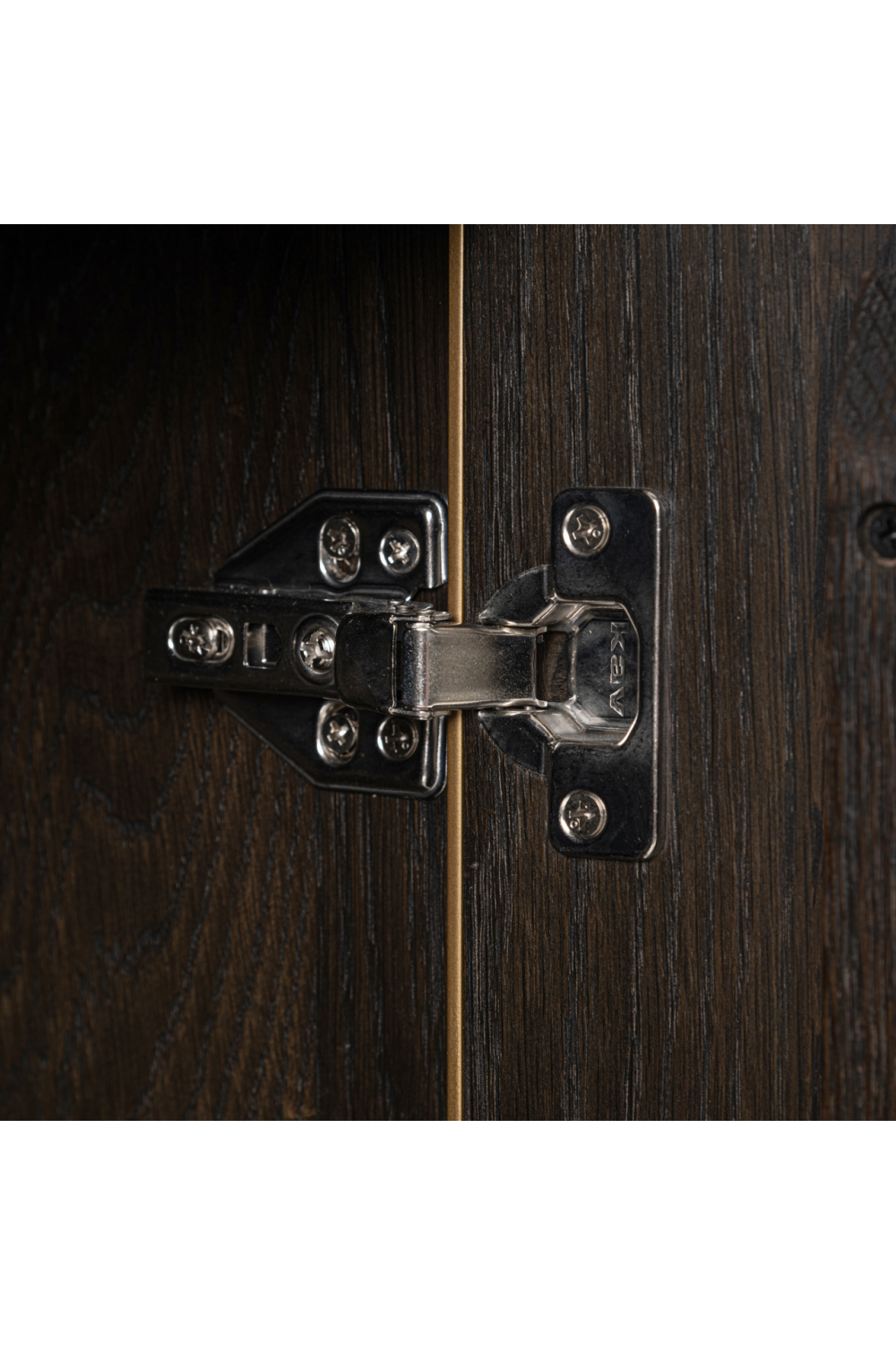 Brown Oak Wall Cabinet | Richmond Interiors Carter | Oroa.com