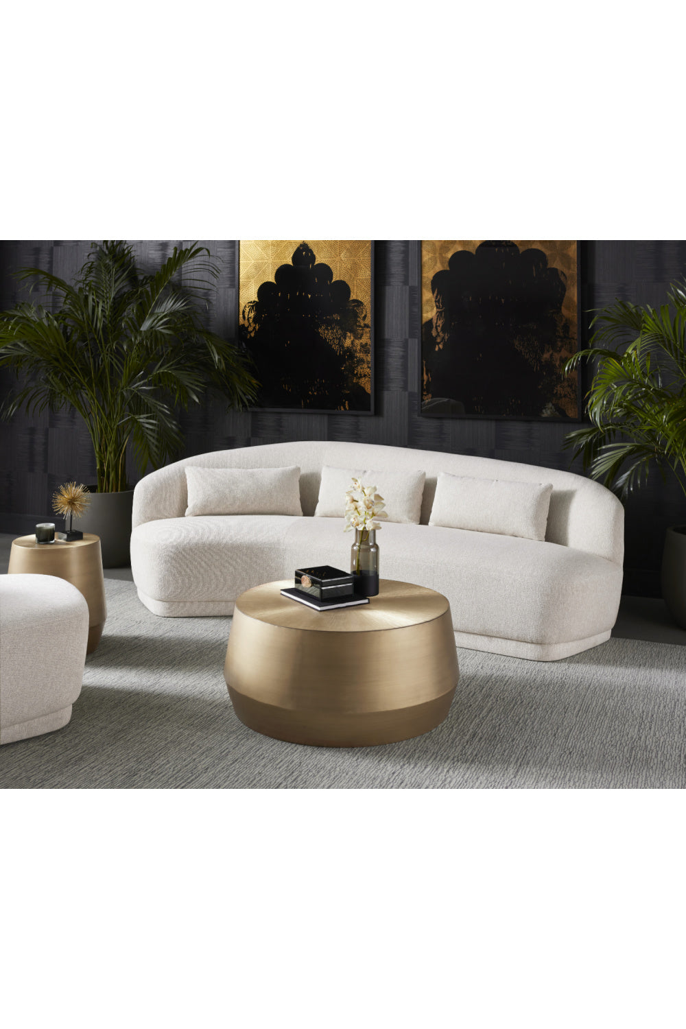 Modern European furniture - Minimalist Curved Sofa - www.oroa.com