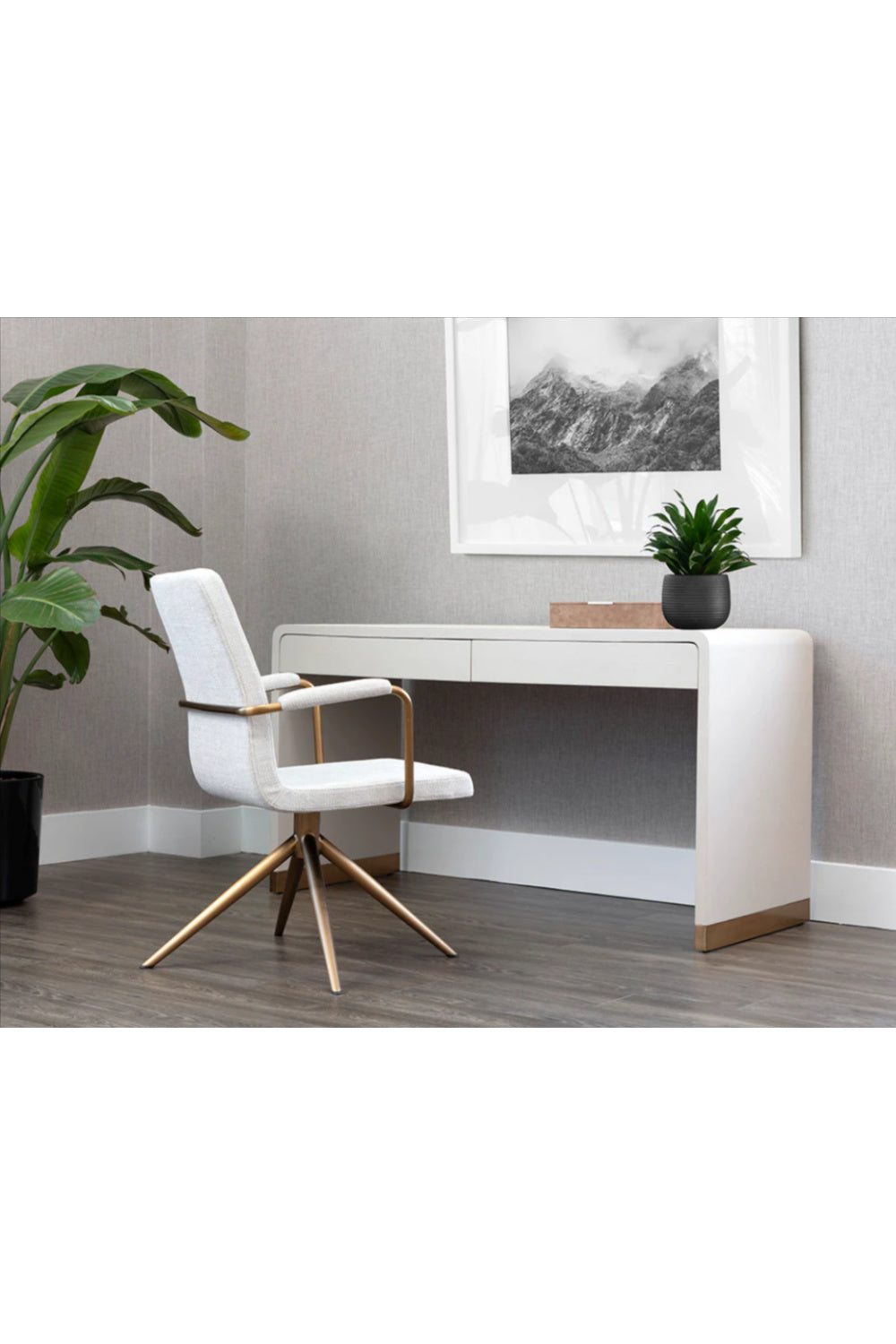 Curved Wood Desk | Splendido Ilona | Oroa.com