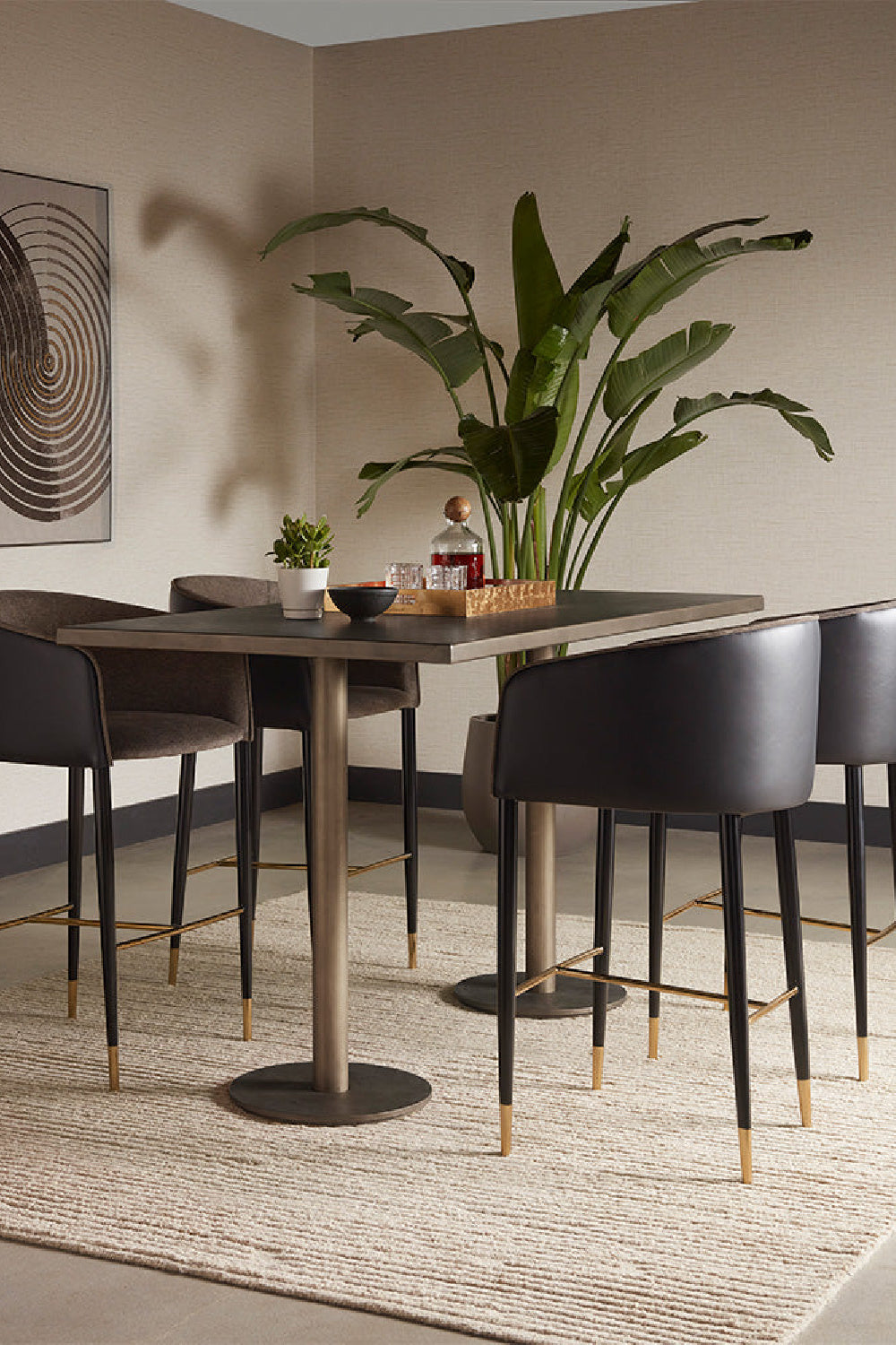 Hand-woven Wool Area Rug | Splendido Deva | Oroa.com