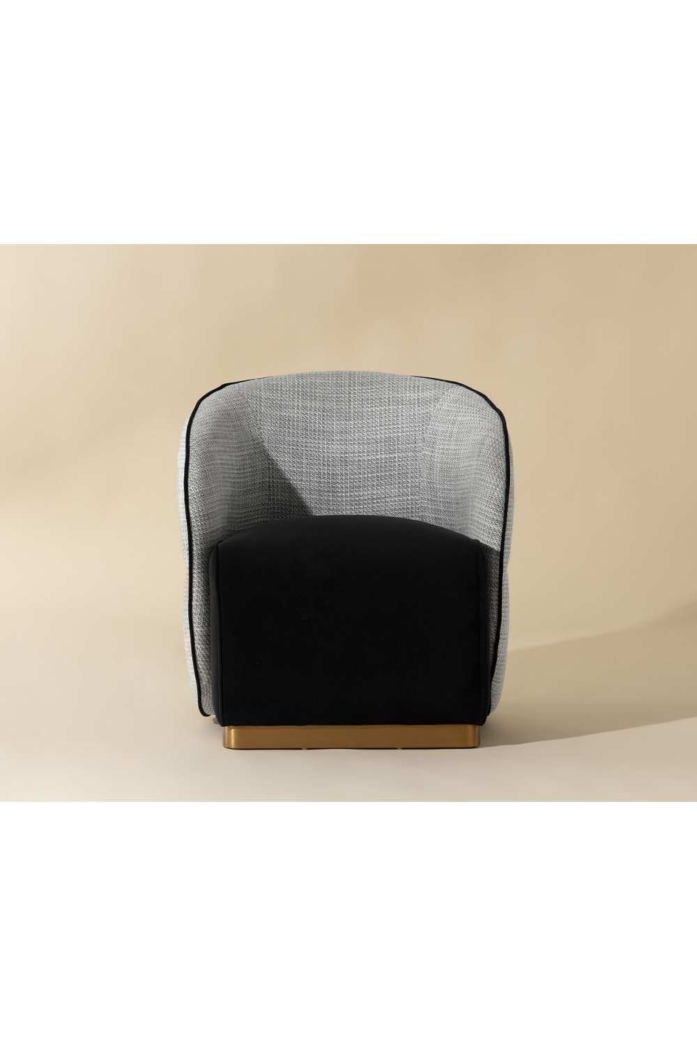 Modern European furniture - White Back Curved Lounge Chair - www.oroa.com