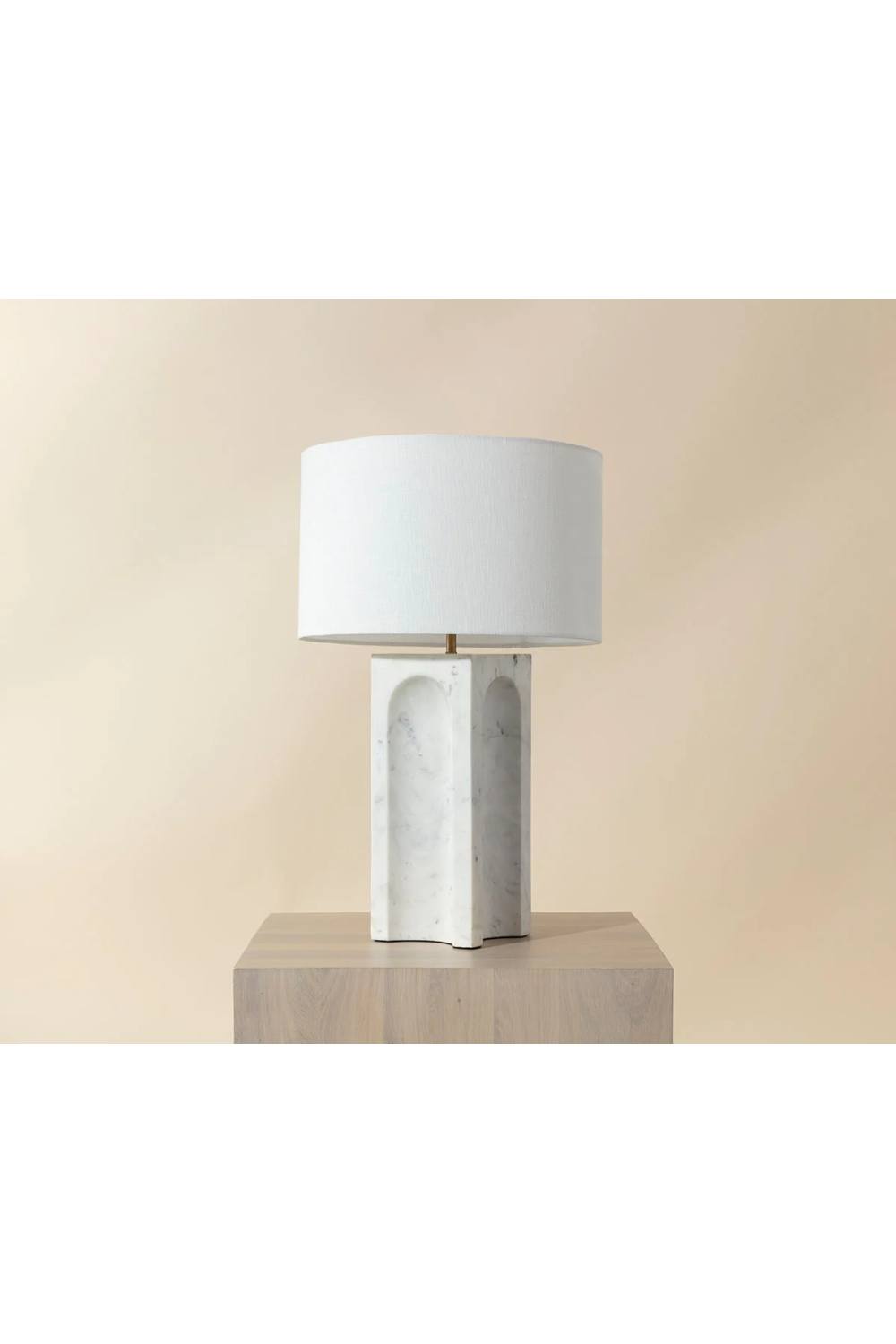 White Marble Arched Table Lamp | Splendido Rohe | Oroa.com