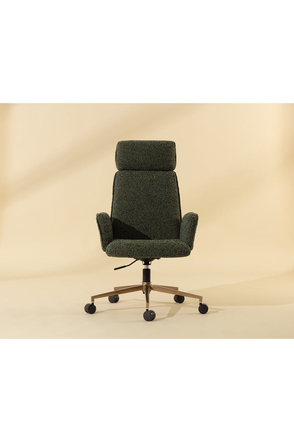 Modern European furniture - Curved Upholstered Office Chair - www.oroa.com