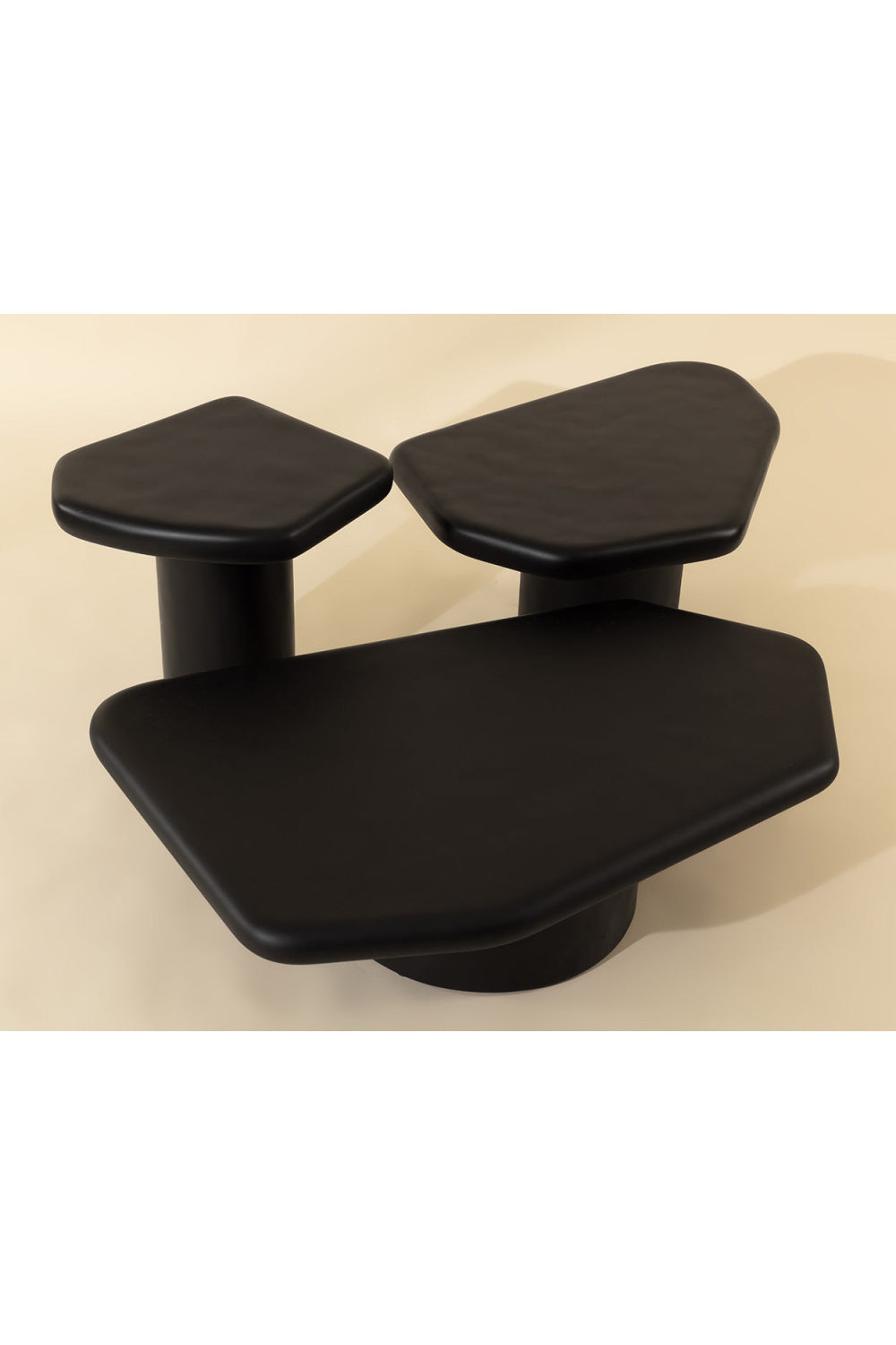 Black Organic-Shaped Indoor/Outdoor End Table | Splendido Detti