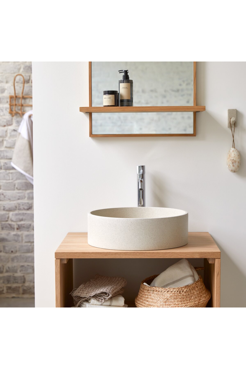 Round Concrete Bathroom Sink | Tikamoon Gina | OROA.COM