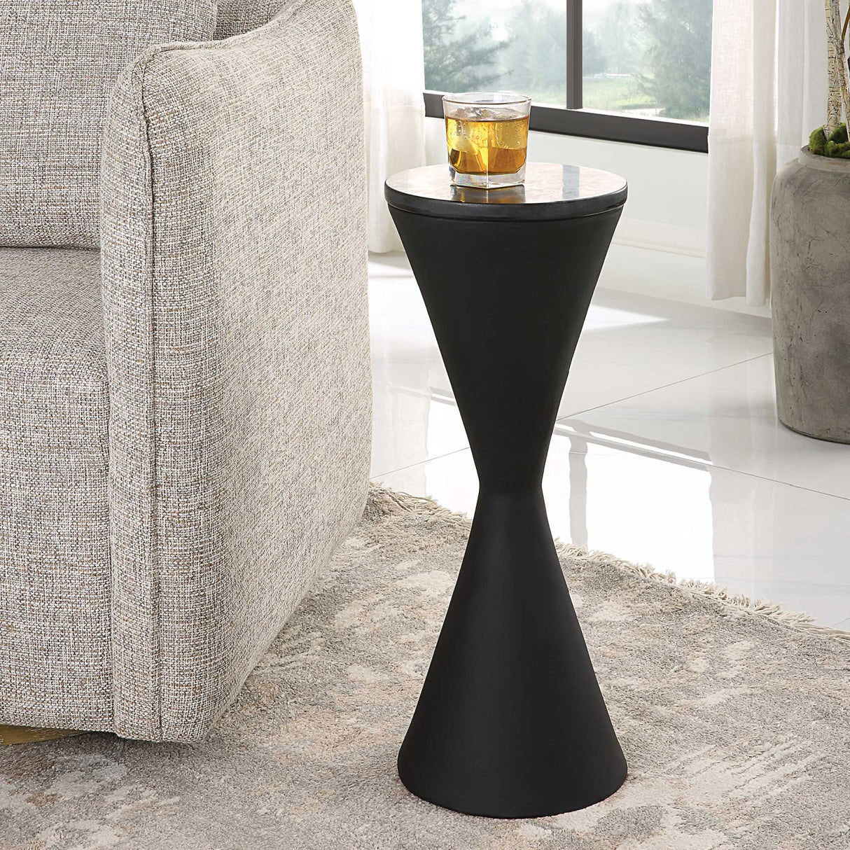   Black Hourglass Drink Table | Oroa.com