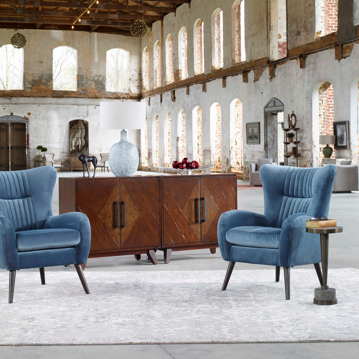   Blue Velvet Tufted Accent Chair | Oroa.com
