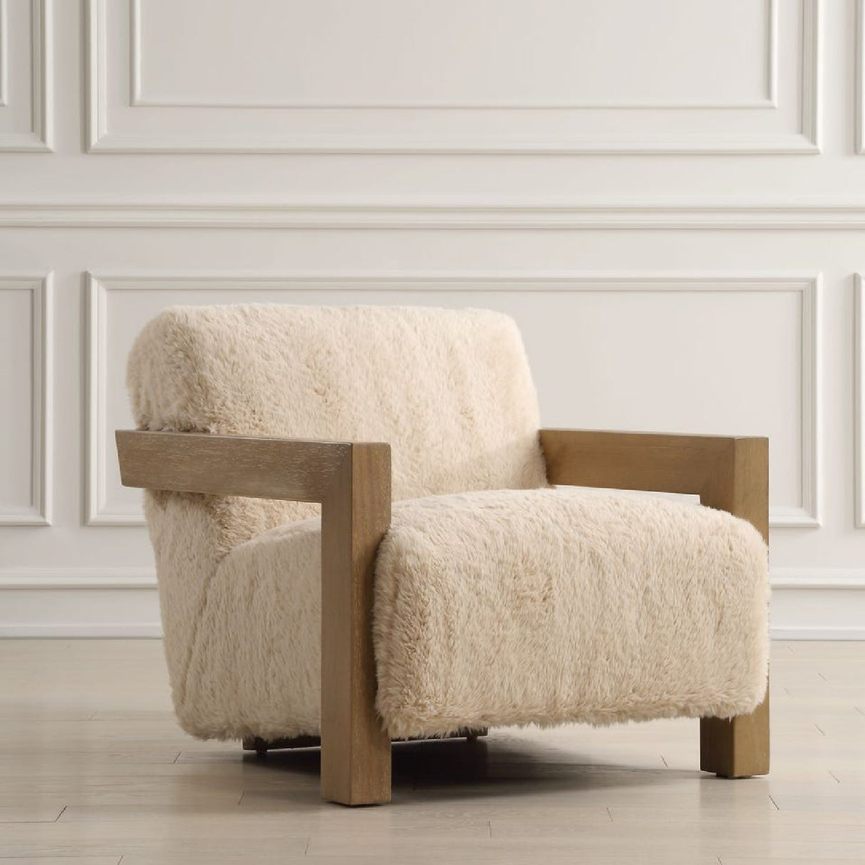   Cream Sheepskin Accent Chair | Oroa.com
