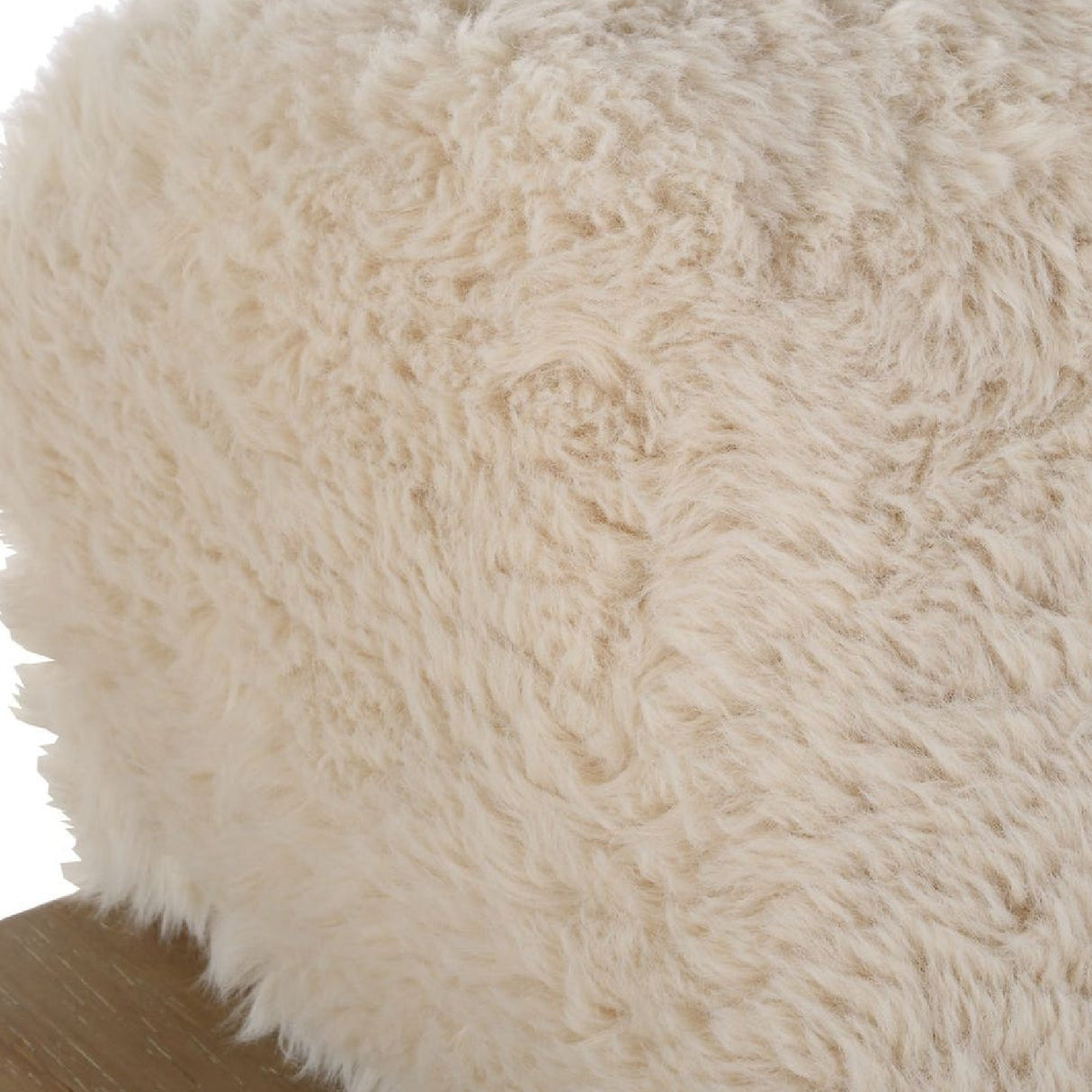   Cream Sheepskin Accent Chair | Oroa.com