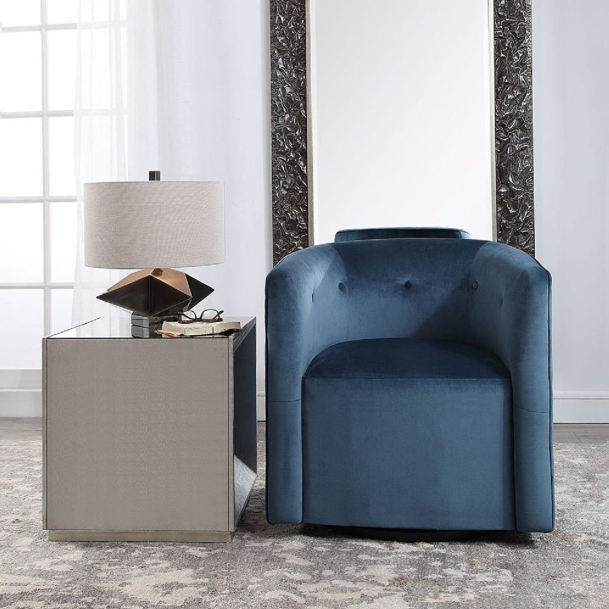   Blue Velvet Swivel Chair | Oroa.com