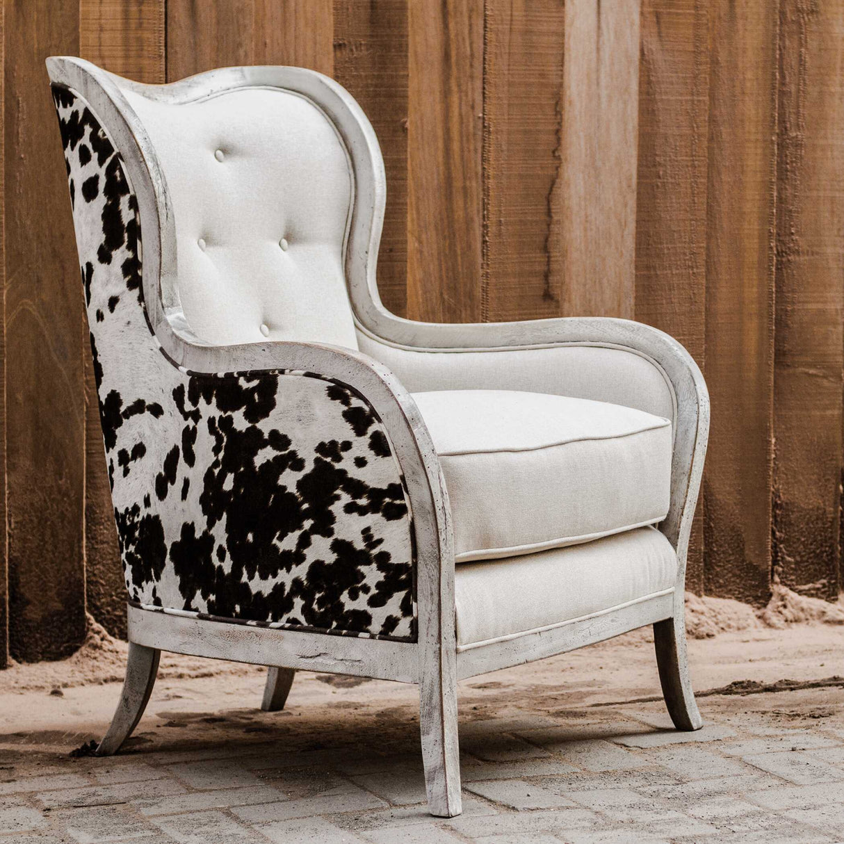   Two-Toned Velvet Back Lounge Chair | Oroa.com
