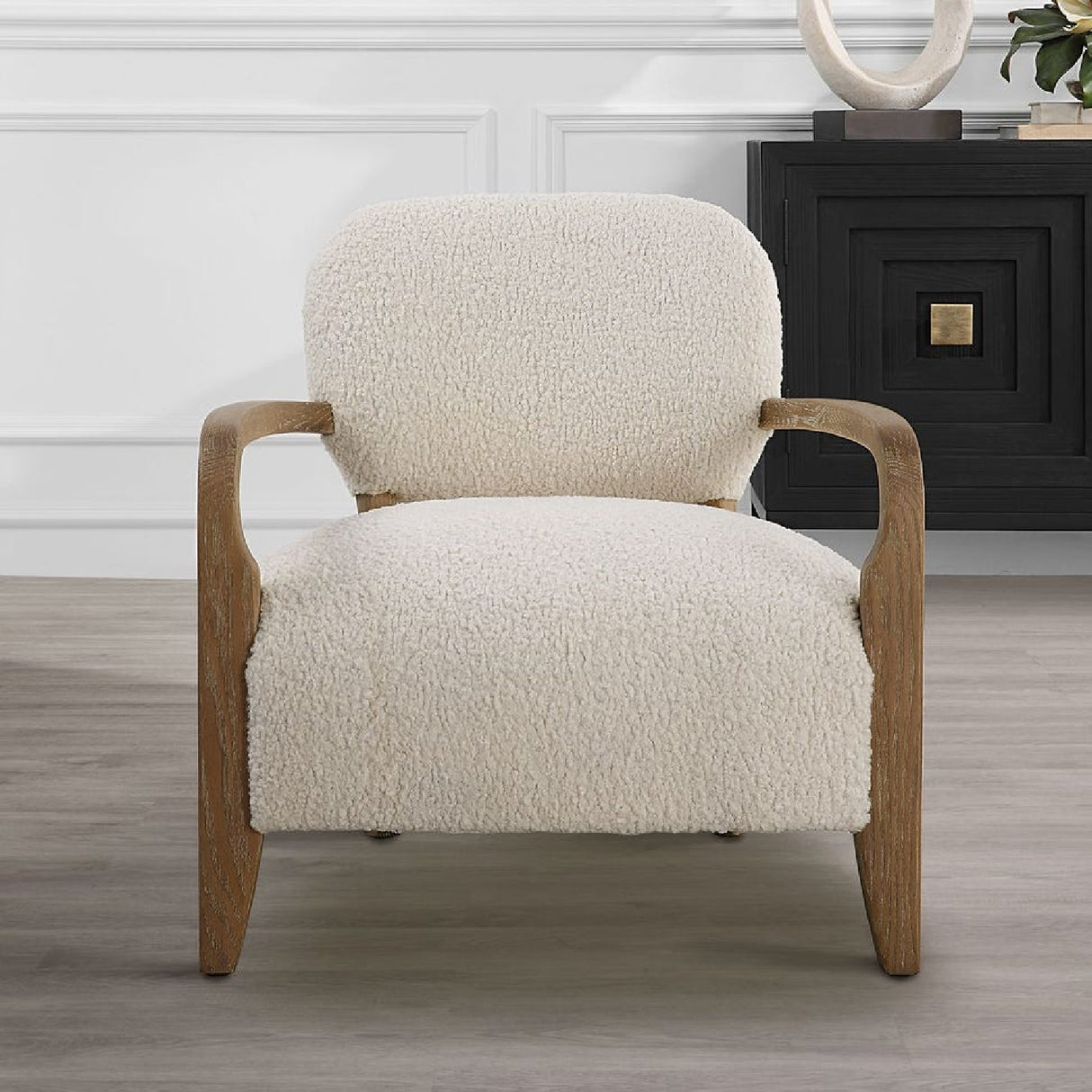   Cream Shearling Accent Chair | Oroa.com