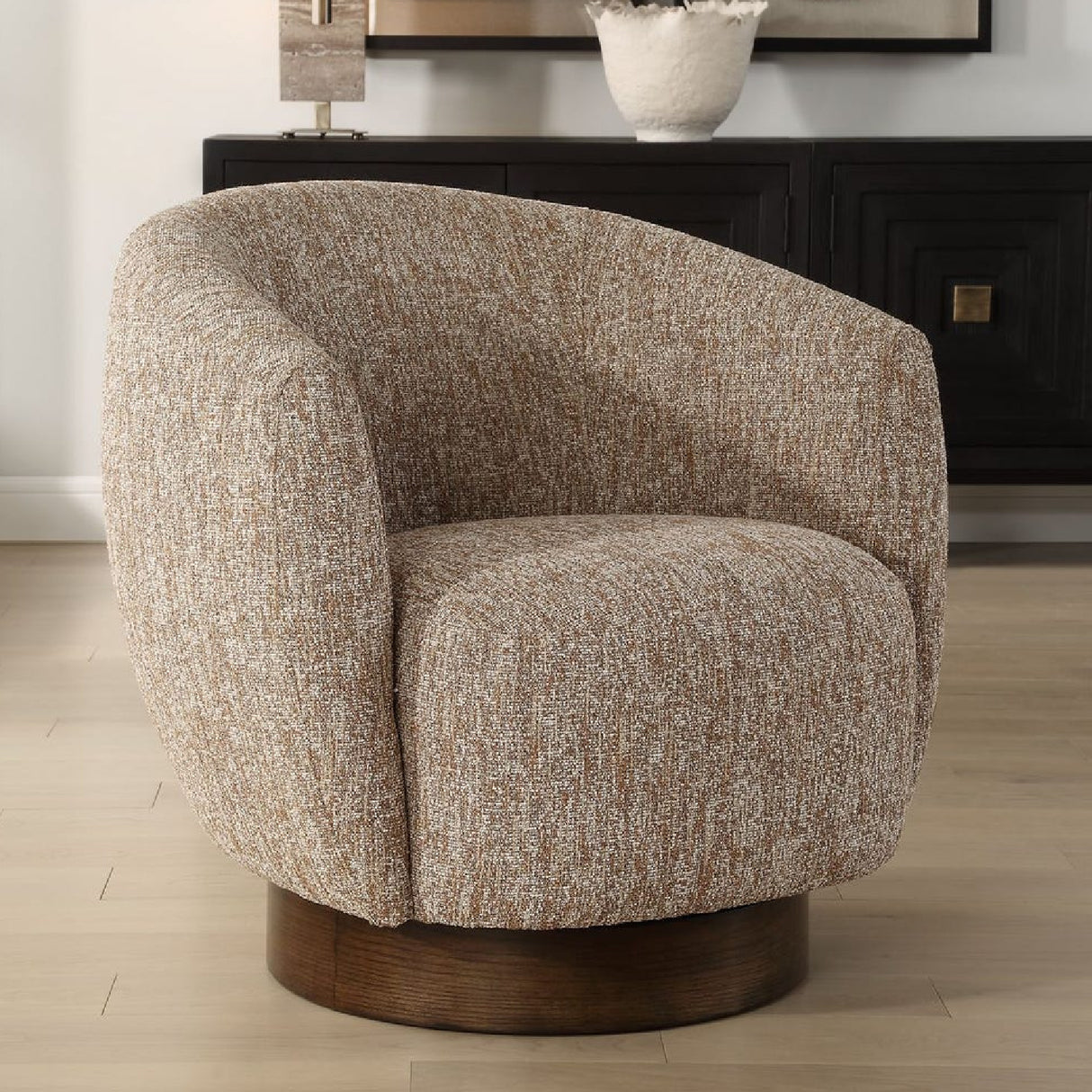   Brown Barrel Swivel Chair | Oroa.com