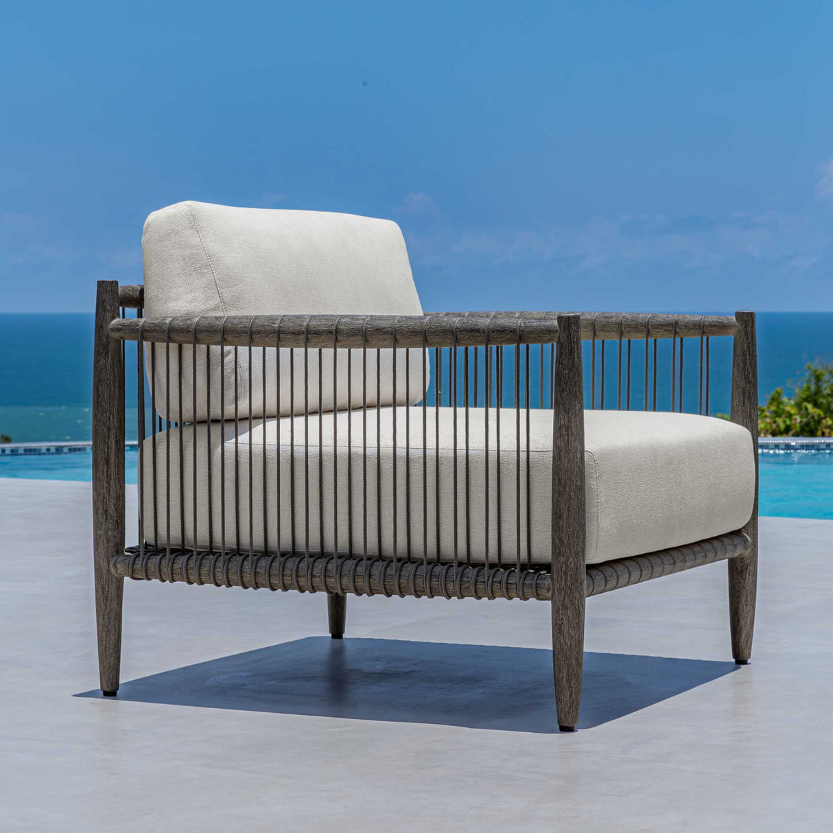   Gray Mahogany Outdoor Lounge Chair | Oroa.com