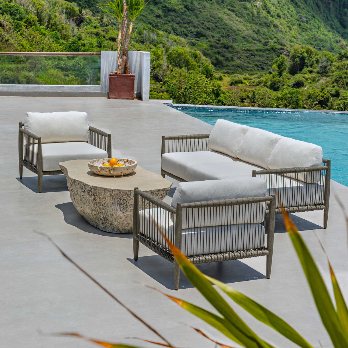   Gray Mahogany Outdoor Lounge Chair | Oroa.com
