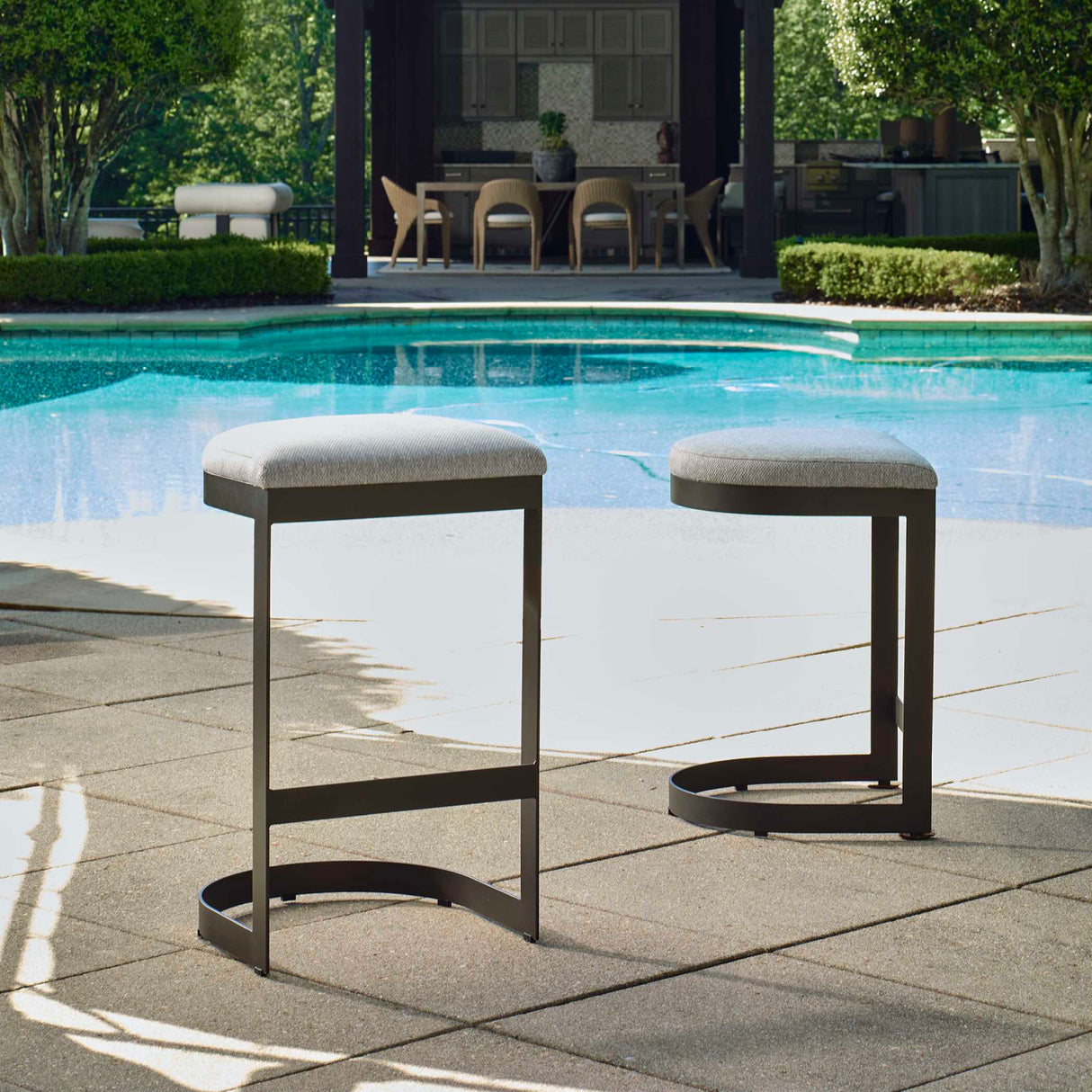   Black Cantilevered Outdoor Bar Stool | Oroa.com