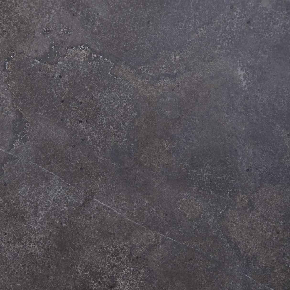   Iron Base Oval Accent Table | Oroa.com