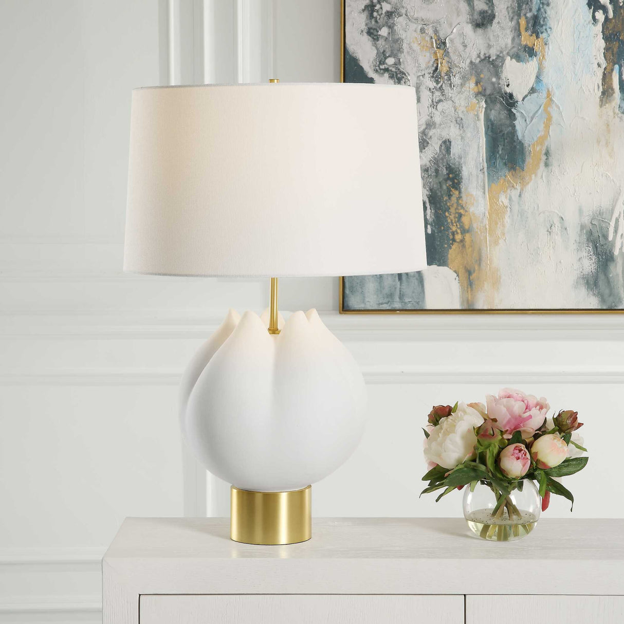   White Porcelain Flower-Inspired Table Lamp | Oroa.com