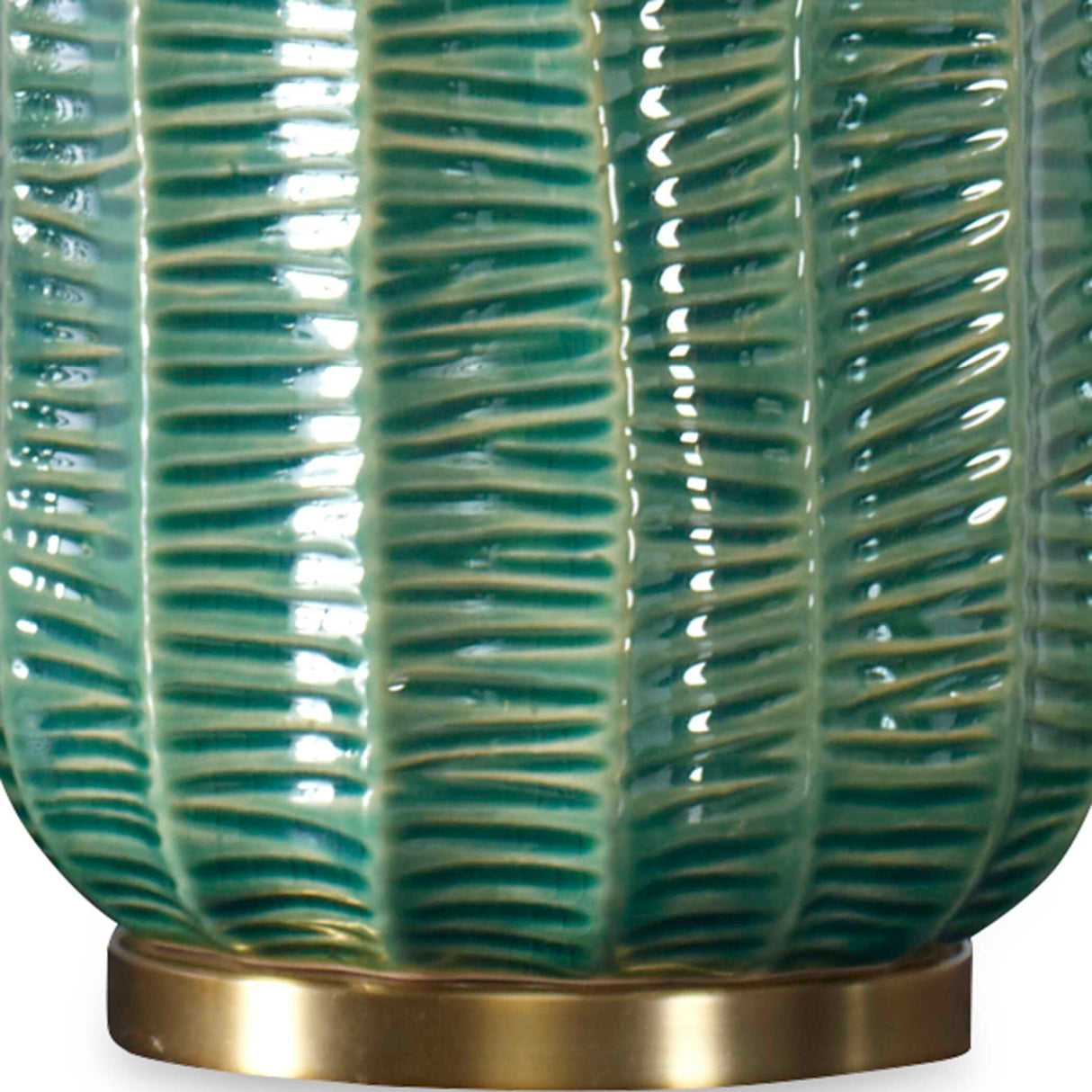   Green Ceramic Scalloped Table Lamp | Oroa.com