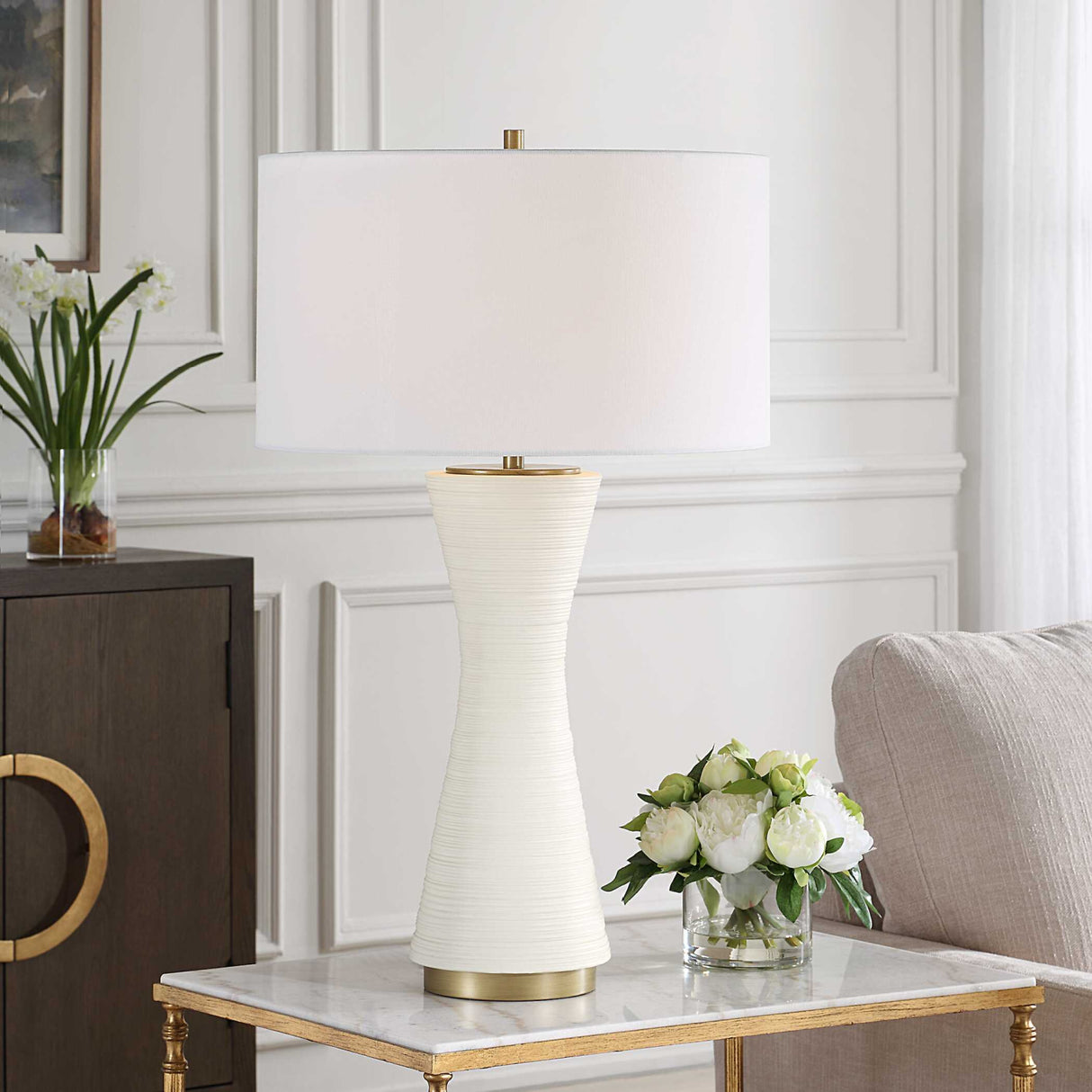   White Ceramic Table Lamp | Oroa.com