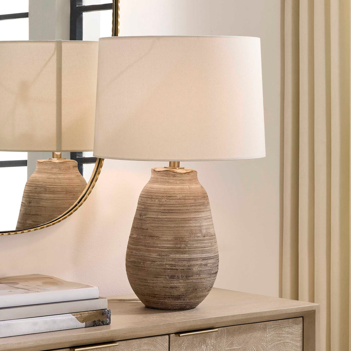   Distressed Gray Ceramic Table Lamp | Oroa.com