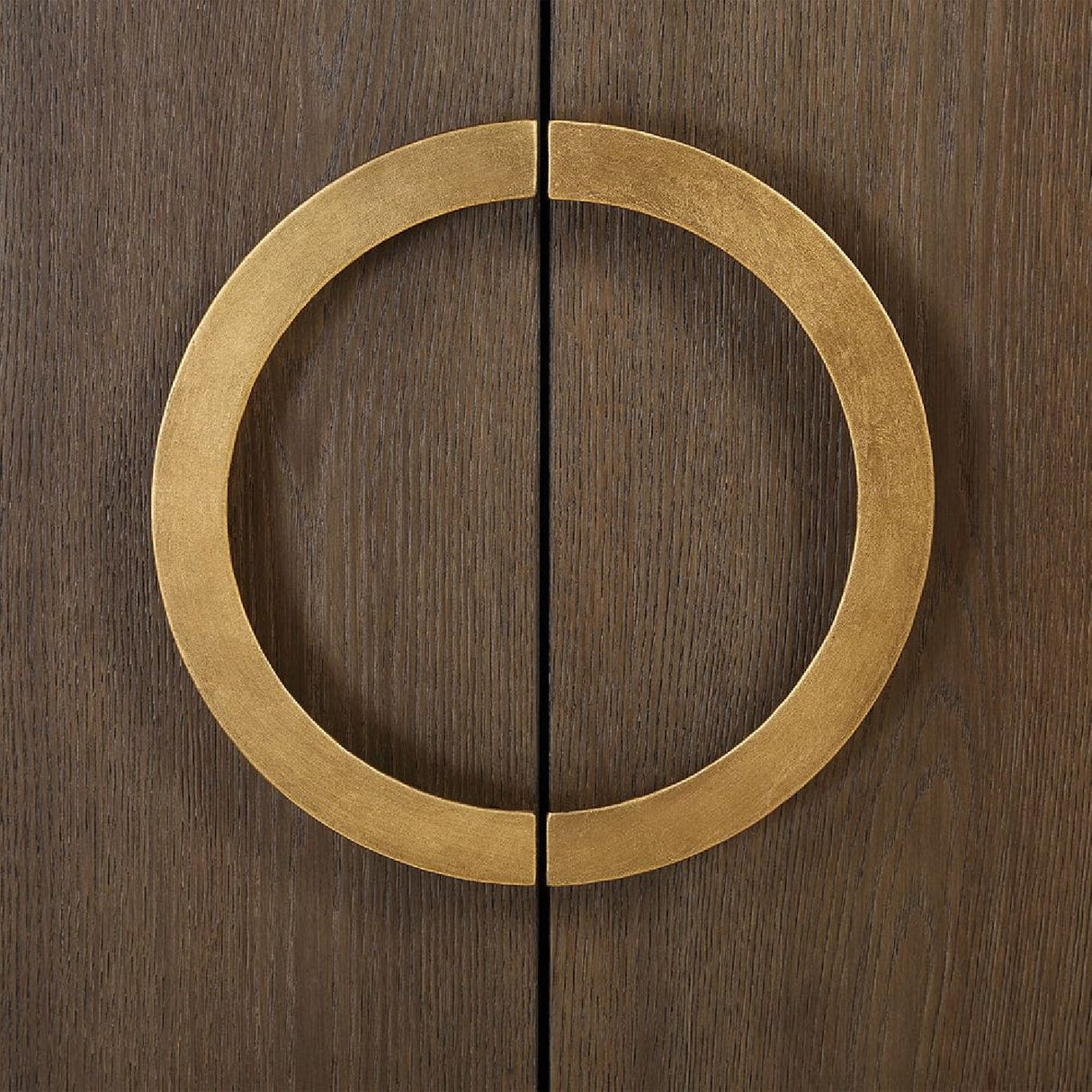  Oak 2-Door Cabinet | Oroa.com