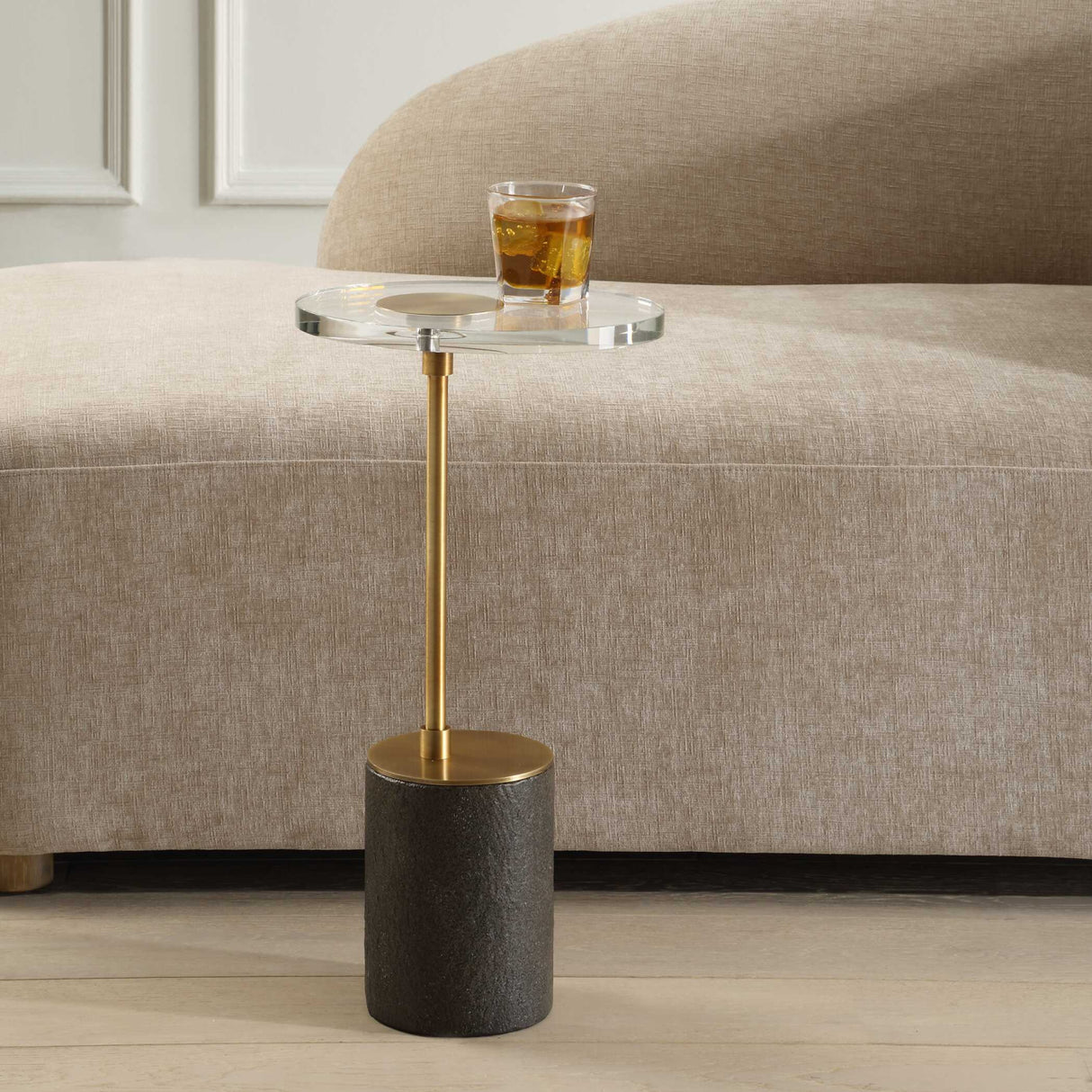   Oval Crystal Accent Table | Oroa.com