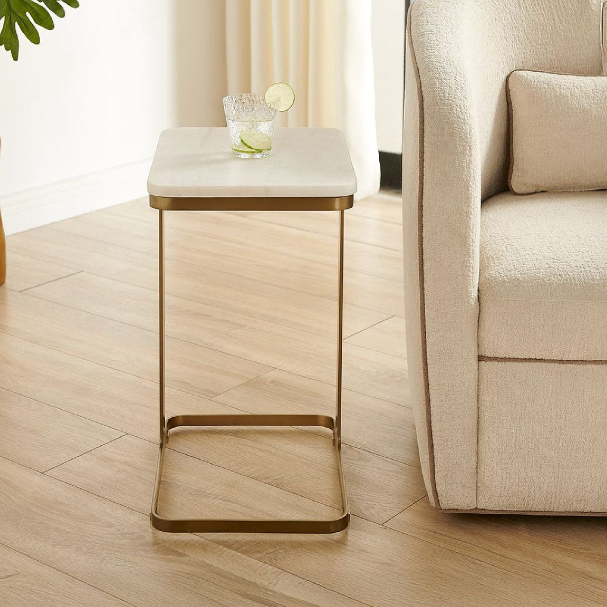   White Marble End Table | Oroa.com