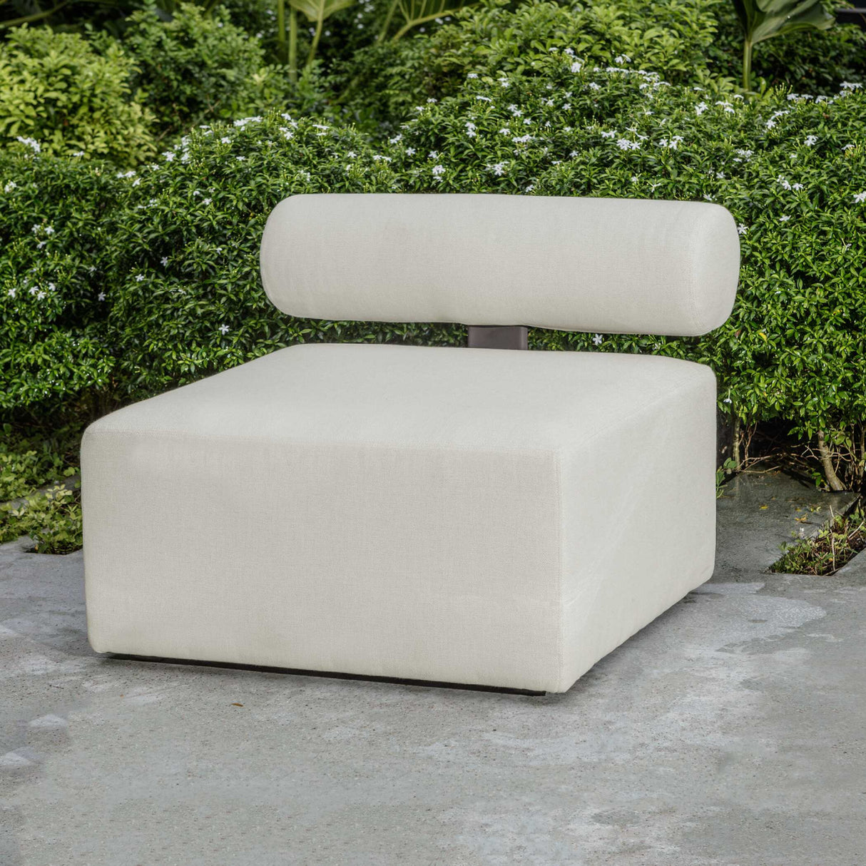   White Fabric Outdoor Sofa | Oroa.com